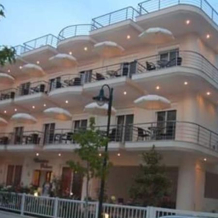 Christina Hotel Olympiakí Aktí エクステリア 写真